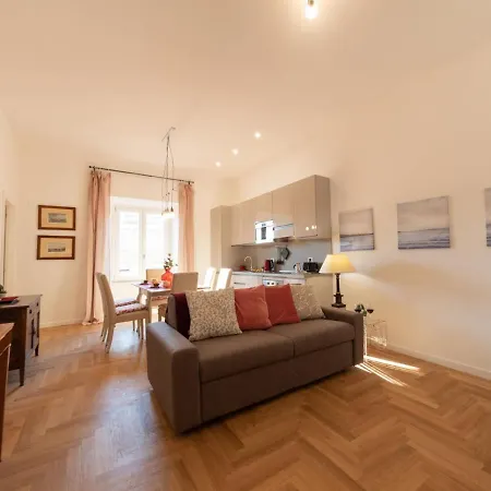 The Best Rent - Bright Apartment Near Isola Tiberina Rome Exterior photo