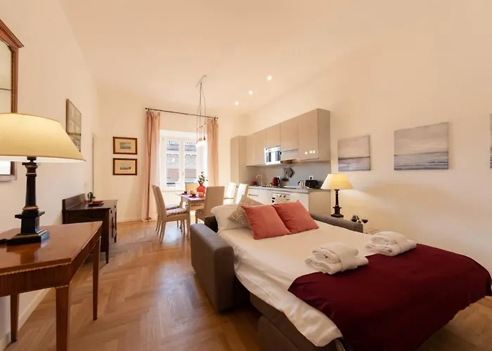 The Best Rent - Bright Apartment Near Isola Tiberina