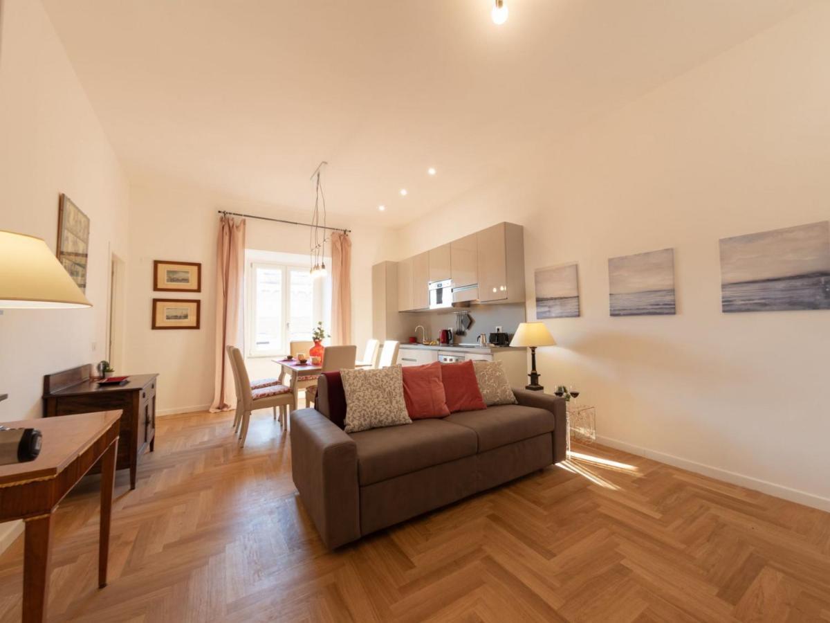 The Rent - Bright Near Isola Tiberina * Rome