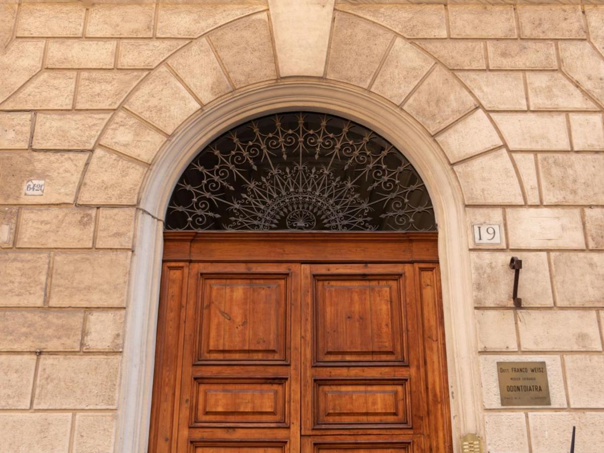 The Rent - Bright Near Isola Tiberina * Rome
